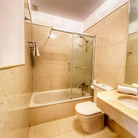 Cristianos 4 Bed Townhouse * ロスクリスティアーノス
