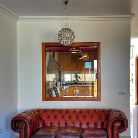 Cristianos 4 Bed Townhouse ヴィラ