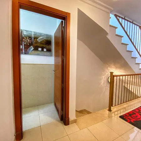 Willa Cristianos 4 Bed Townhouse