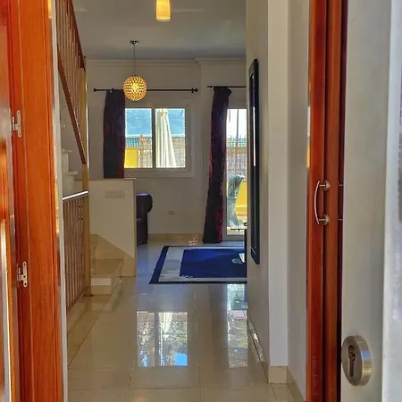 Cristianos 4 Bed Townhouse Willa *