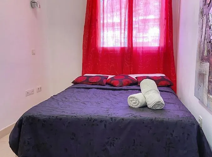 וילה Cristianos 4 Bed Townhouse לוס כריסטיאנוס